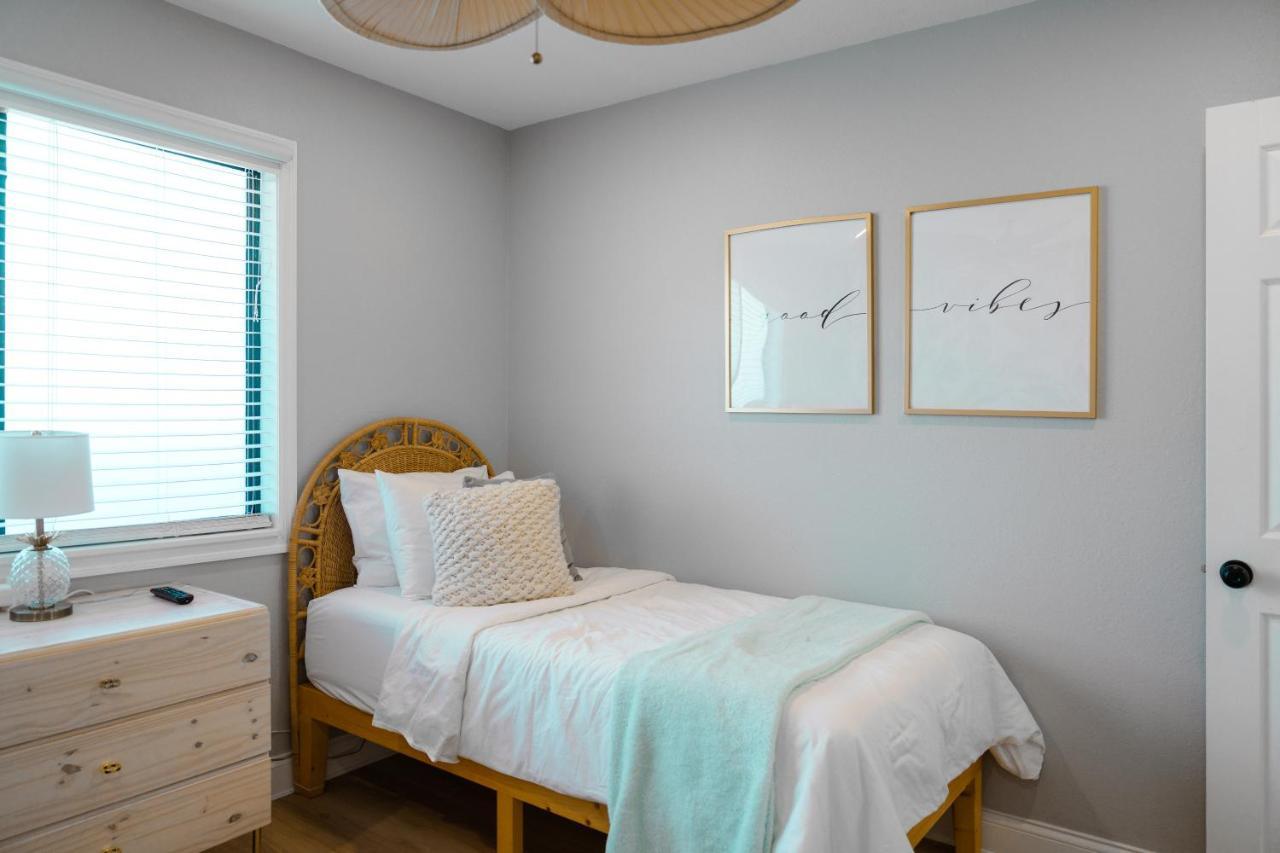 Luxury Villa 3 Blocks From The Beach With A Pool, Fire Pit And Outdoor Oasis Cabo Cañaveral Exterior foto